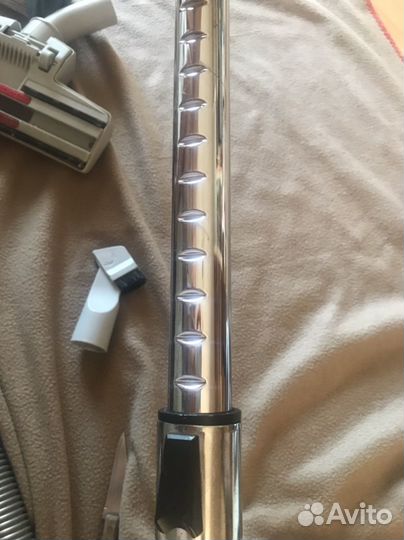 Пылесос Электролюкс работает