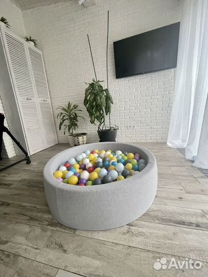 Сухой бассейн с шариками