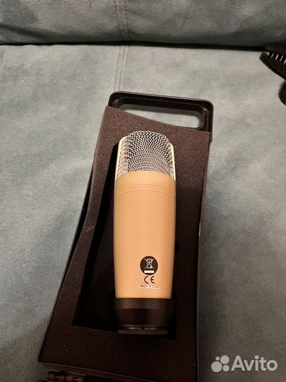 Студийный микрофон behringer c1