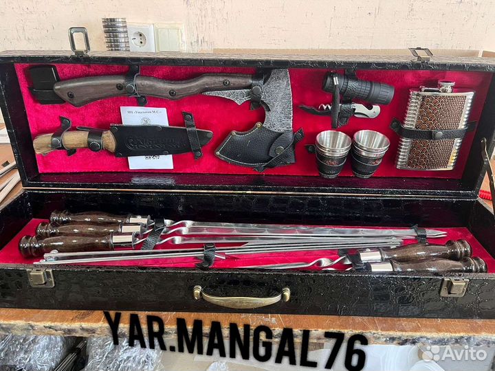 Набор подарочный шампурoв в чемодане для мужчины