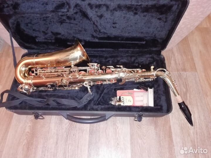 Саксофон альт Stagg 77 SA