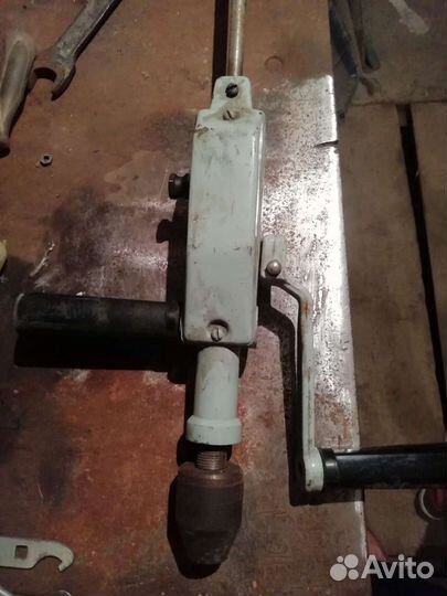 Ручная механическая дрель СССР