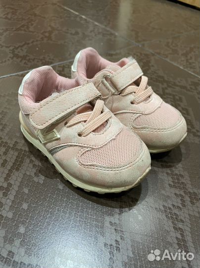 Кроссовки для девочки 22 размер