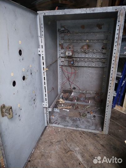 Продам металлический ящик
