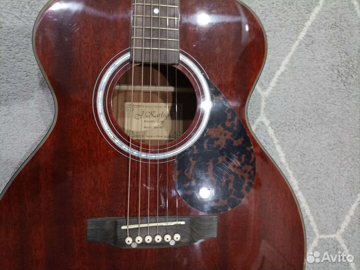 Акустическая гитара
