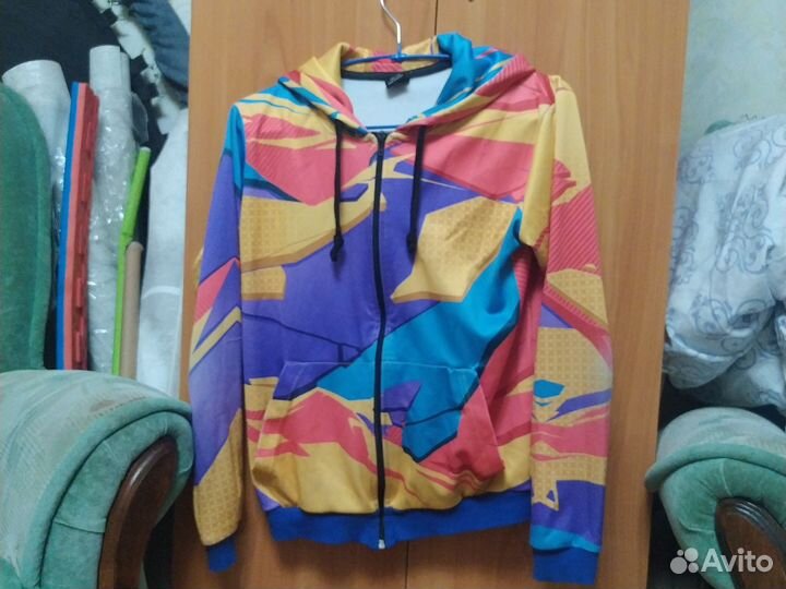 Фирменная кофта от Яда бесплатно