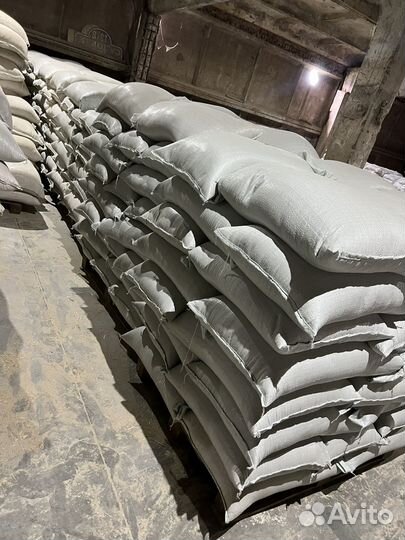 Зерно в мешках оптом: пшеница, ячмень и т.д