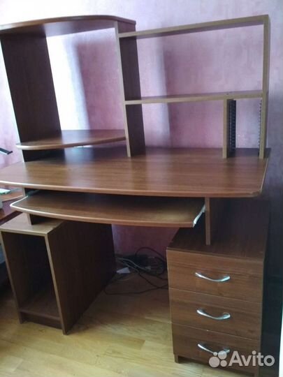 Компьютерный стол