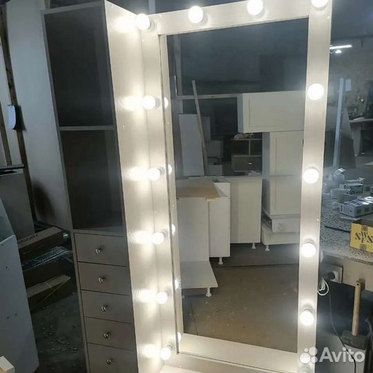 Гримерное зеркало