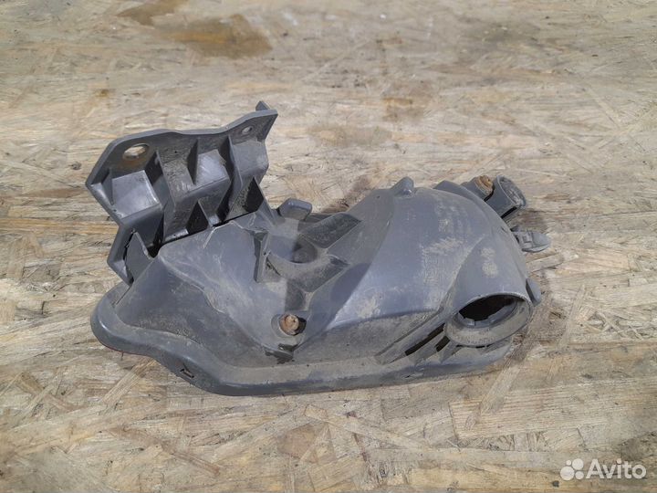 Фонарь противотуманный левый Toyota Rav 4 13-15