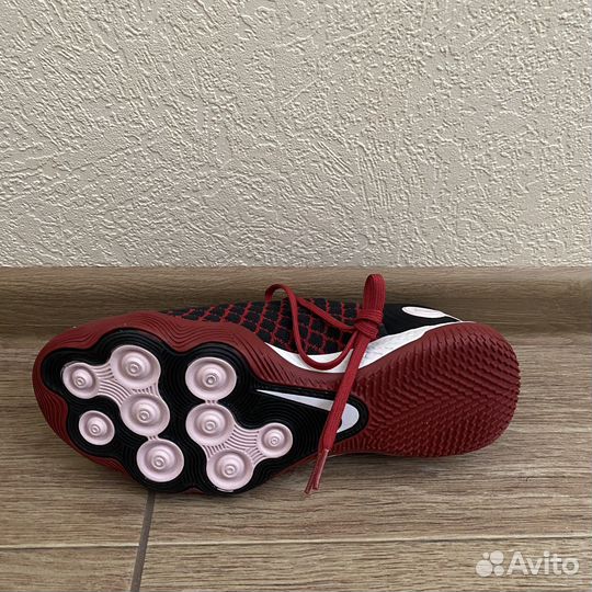 Футзалки Nike React Gato