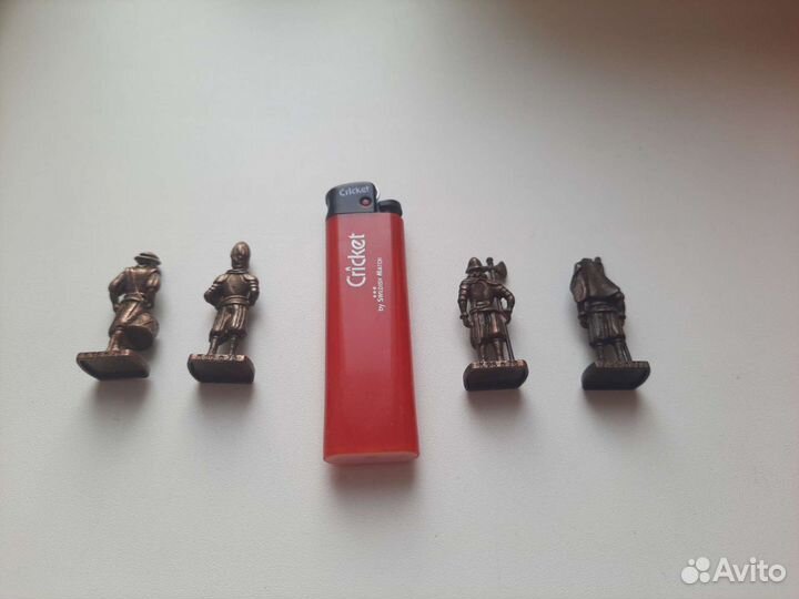 Статуэтки литые