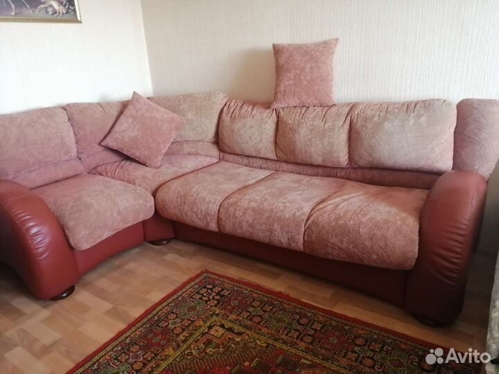 Кожаный угловой диван бу