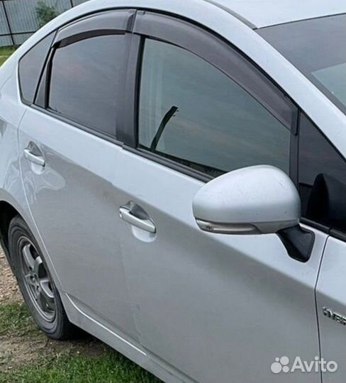 Дверь в цвет задняя правая Toyota Prius хэтчбек