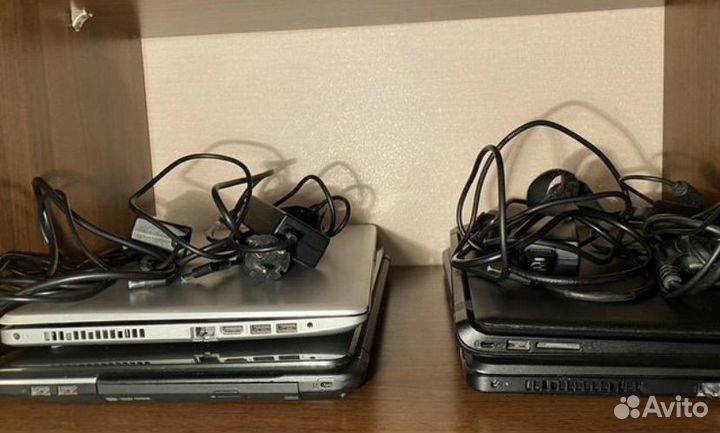 Ноутбуки с витрин, после закрытия офисов