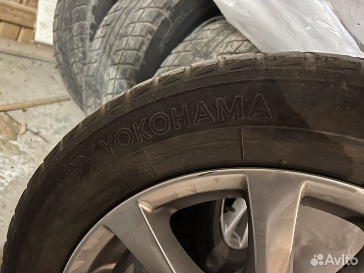 Yokohama Ice Guard IG20 215/60 R17