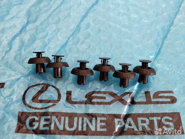 Клипса крепления накладки Lexus Новая 90467-07217