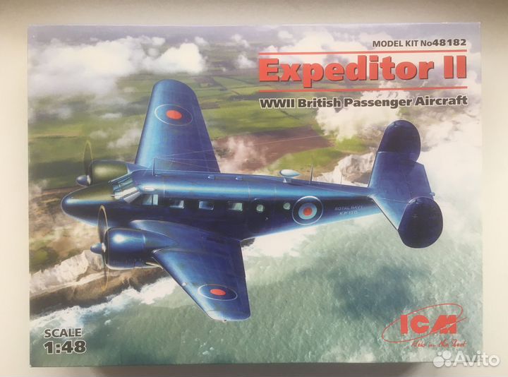 Модель самолета Expeditor II, 1/48