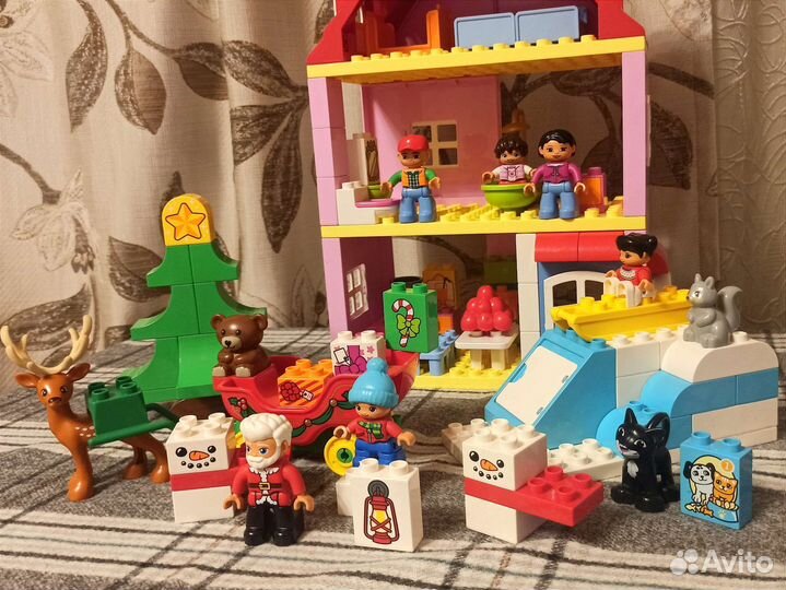 Конструктор Lego duplo Новый год и Кукольный дом