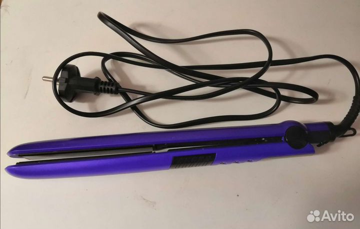 Выпрямитель для волос новый