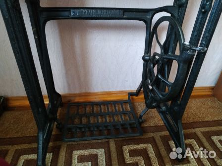 Швейная машина