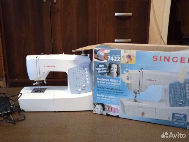 Швейная машина Singer
