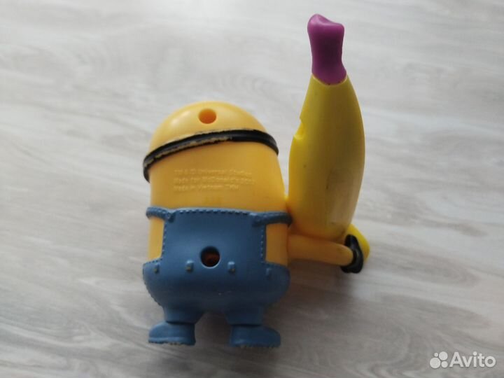 Миньон игрушка из Макдональдс