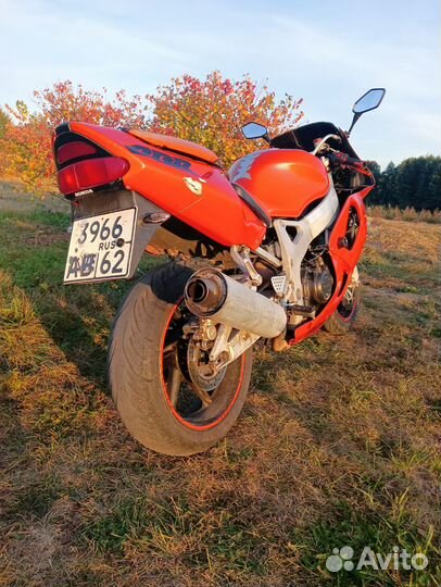 Honda cbr900rr