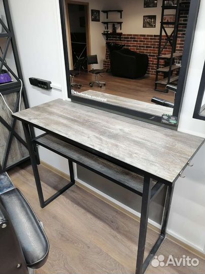 Рабочее место барбера / мастера парикмахера