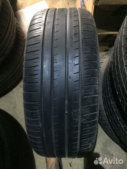 Pirelli P Zero Rosso 235/45 R17
