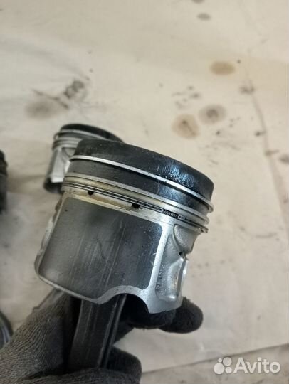 Поршень с шатуном 3.0 CRC Таурег нф