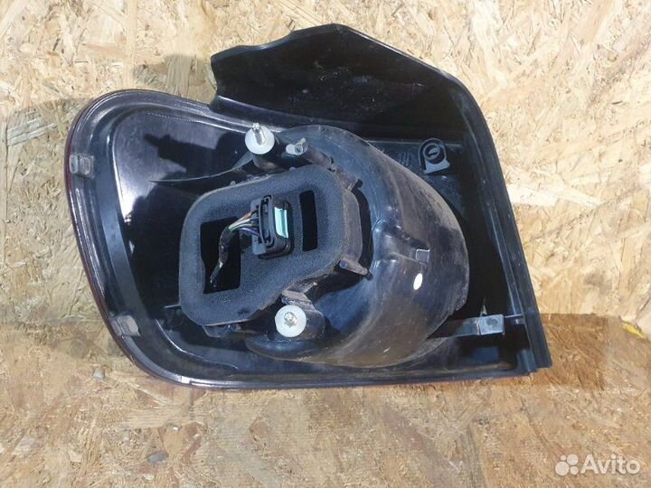 Фонарь правый Volkswagen Golf plus 2.0 BLX