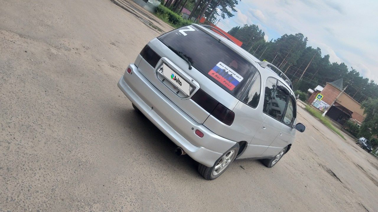 Toyota Ipsum: фото владельца