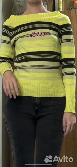 Свитер женский