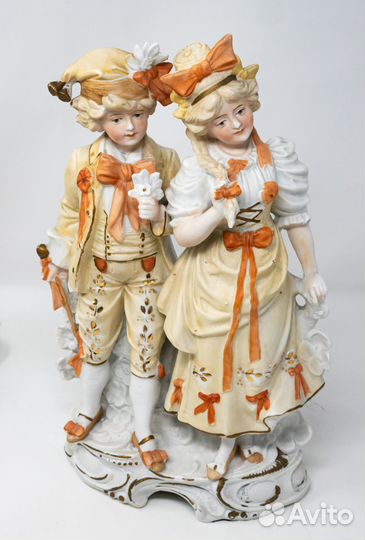 Статуэтка Дама и кавалер Хойбах, Германия, антик