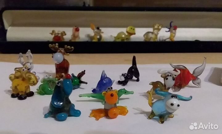 Миниатюрные стеклянный фигурки животных