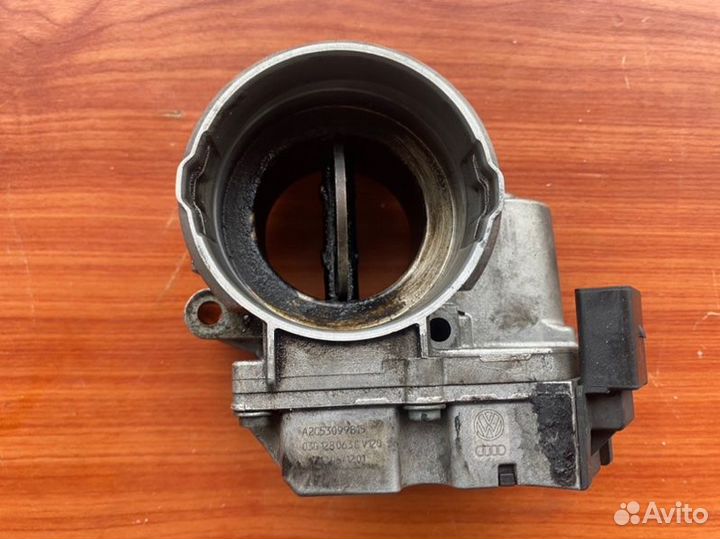 Дроссельная заслонка Vw Passat B5+ AWT 2002