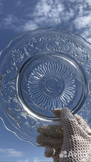 Старинная тарелка стекло 6 шт