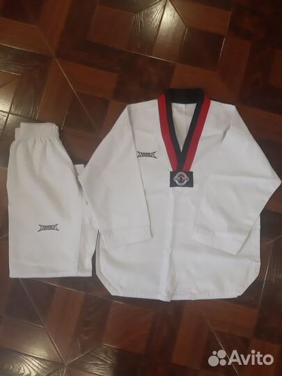 Продам форму для тхэквондо khan