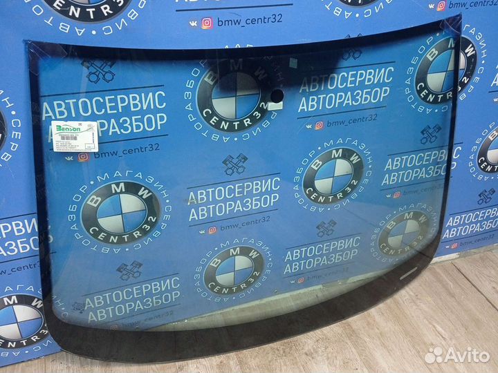 Стекло VW Golf MPV 2005