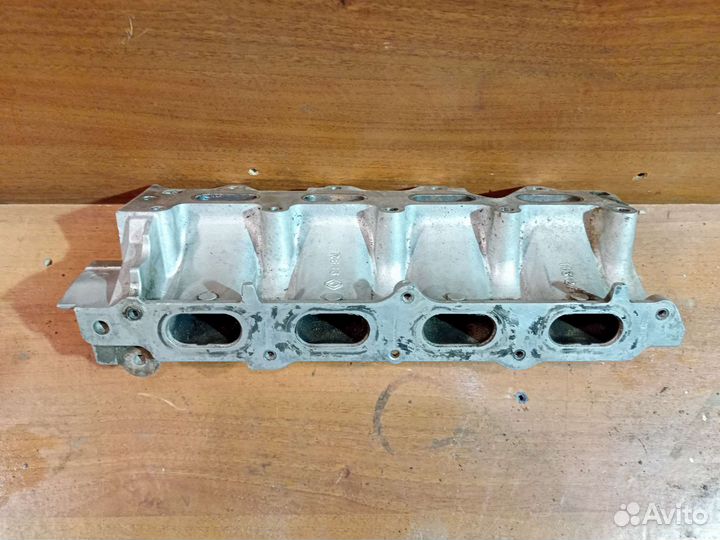 Коллектор впускной Renault Megane 2000 1.4