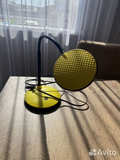 Лампа настольная