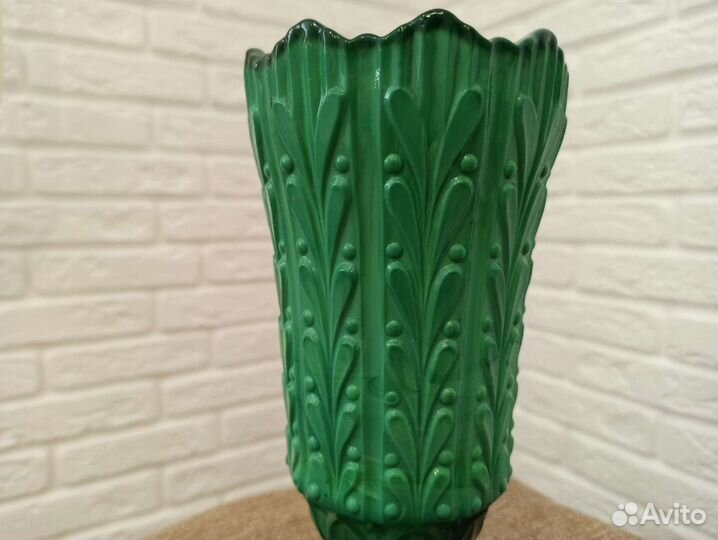 Ваза (СССР) малахитовое стекло