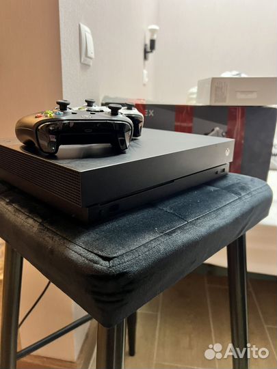 Xbox one x 1tb