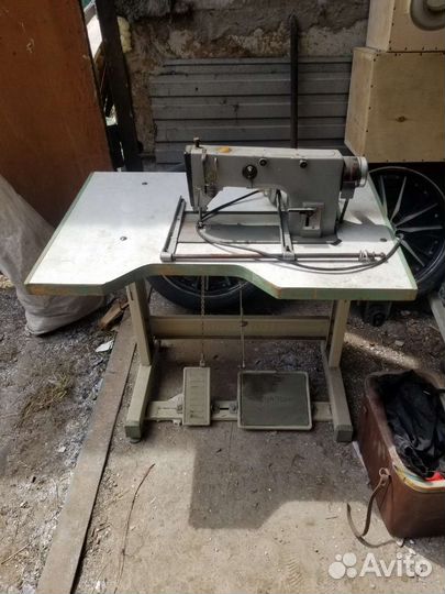 Промышленная швейная машинка