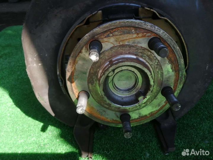 Ступица задняя правая Jeep Grand Cherokee WK/WH