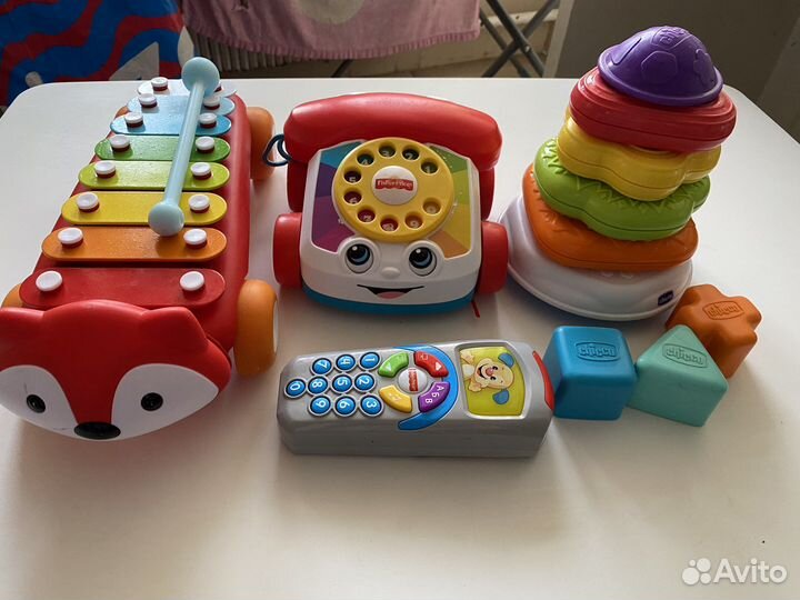 Развивающие игрушки fisher price, chicco, skip hop