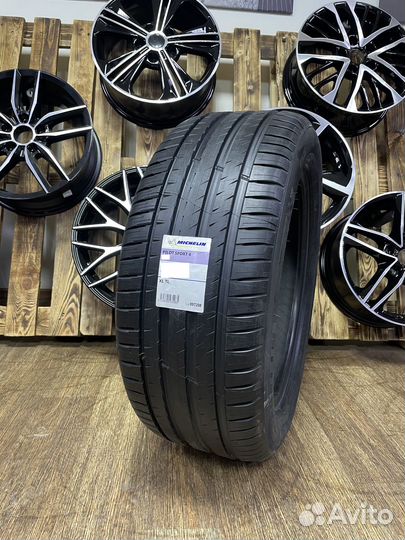 Michelin Pilot Sport 4 315/35 R20 110Y