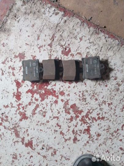Тормозные колодки на mercedes задние