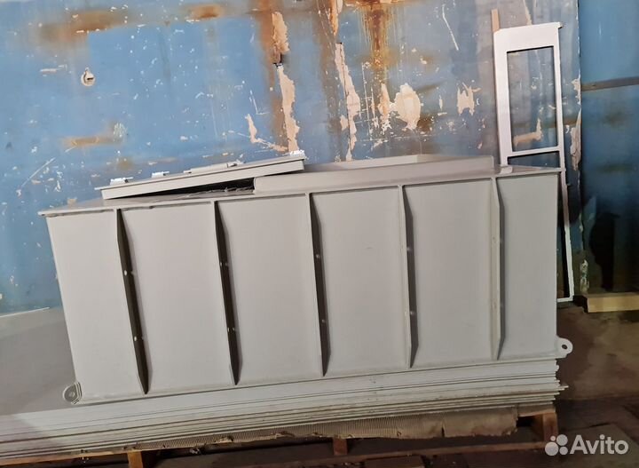 Изотермическая ёмкость для перевозки рыбы 1000л